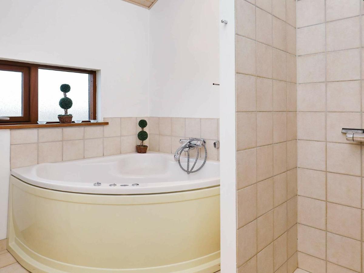 Three-Bedroom Holiday Home In Ulfborg 27 Thorsminde Ngoại thất bức ảnh